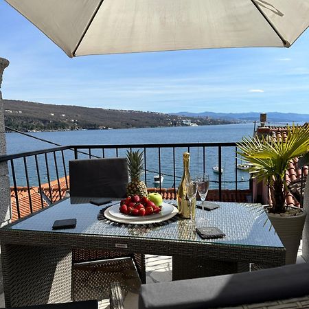 Villa Volos Apartment Karmen With Roof Terrace, Sea View, Free Private Parking أوباتيا المظهر الخارجي الصورة